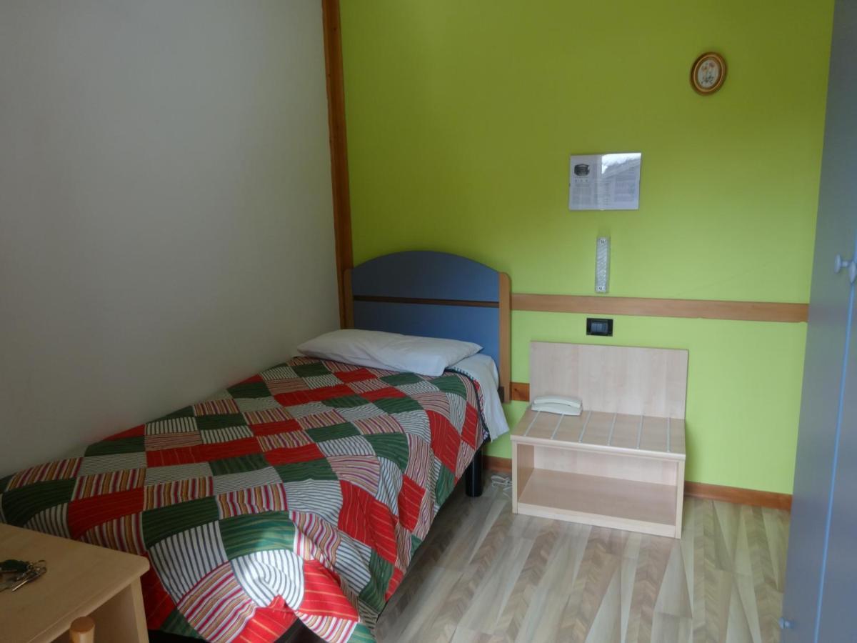 Hotel Genzianella Presenaio Kültér fotó