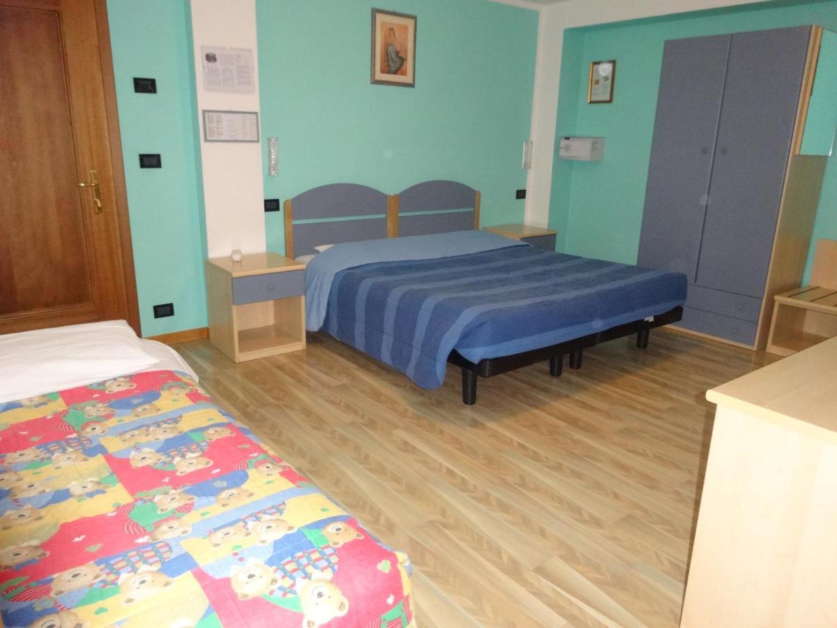 Hotel Genzianella Presenaio Kültér fotó