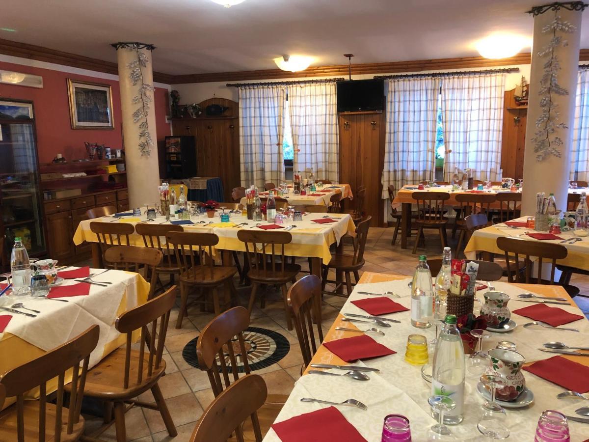 Hotel Genzianella Presenaio Kültér fotó