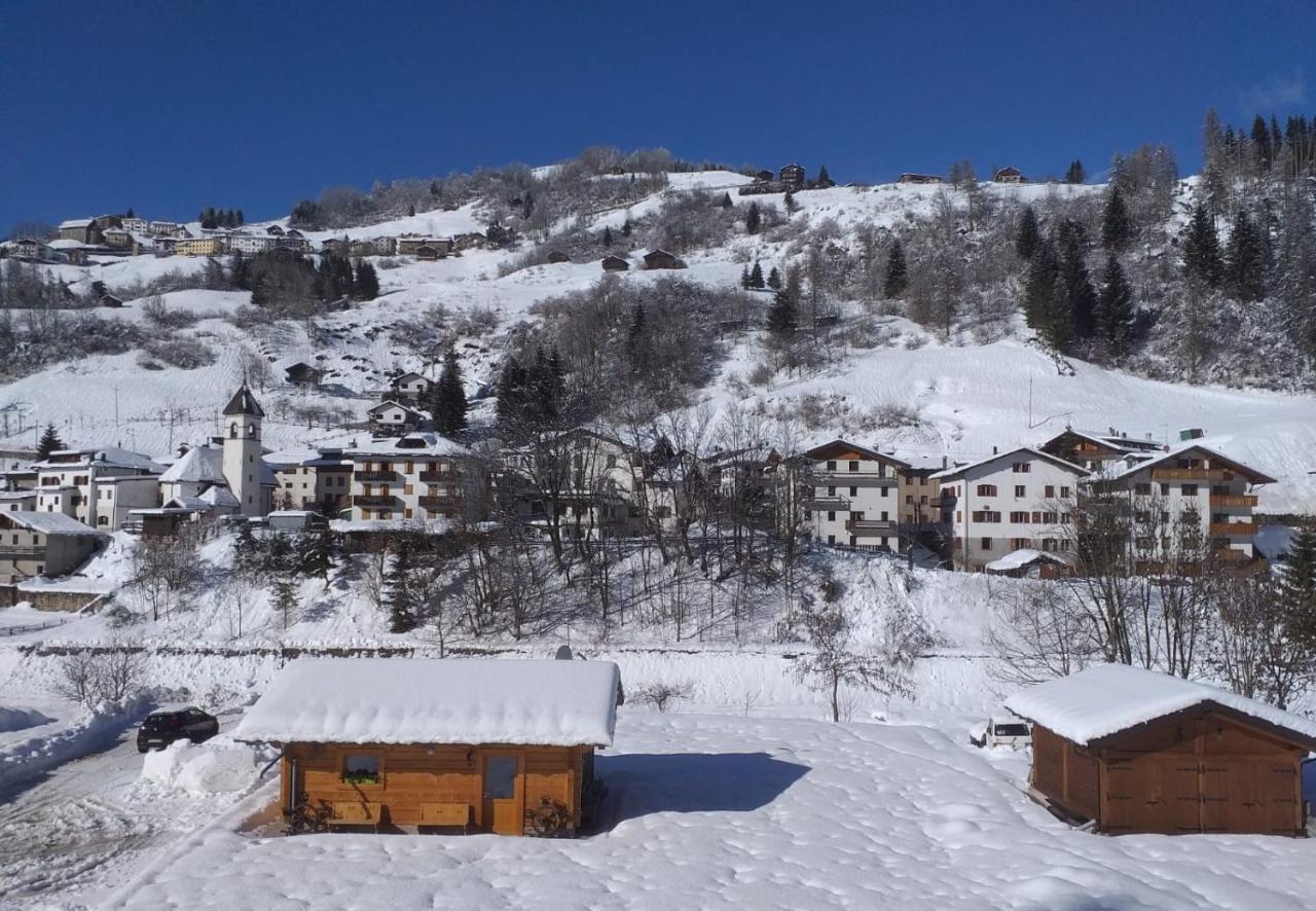 Hotel Genzianella Presenaio Kültér fotó