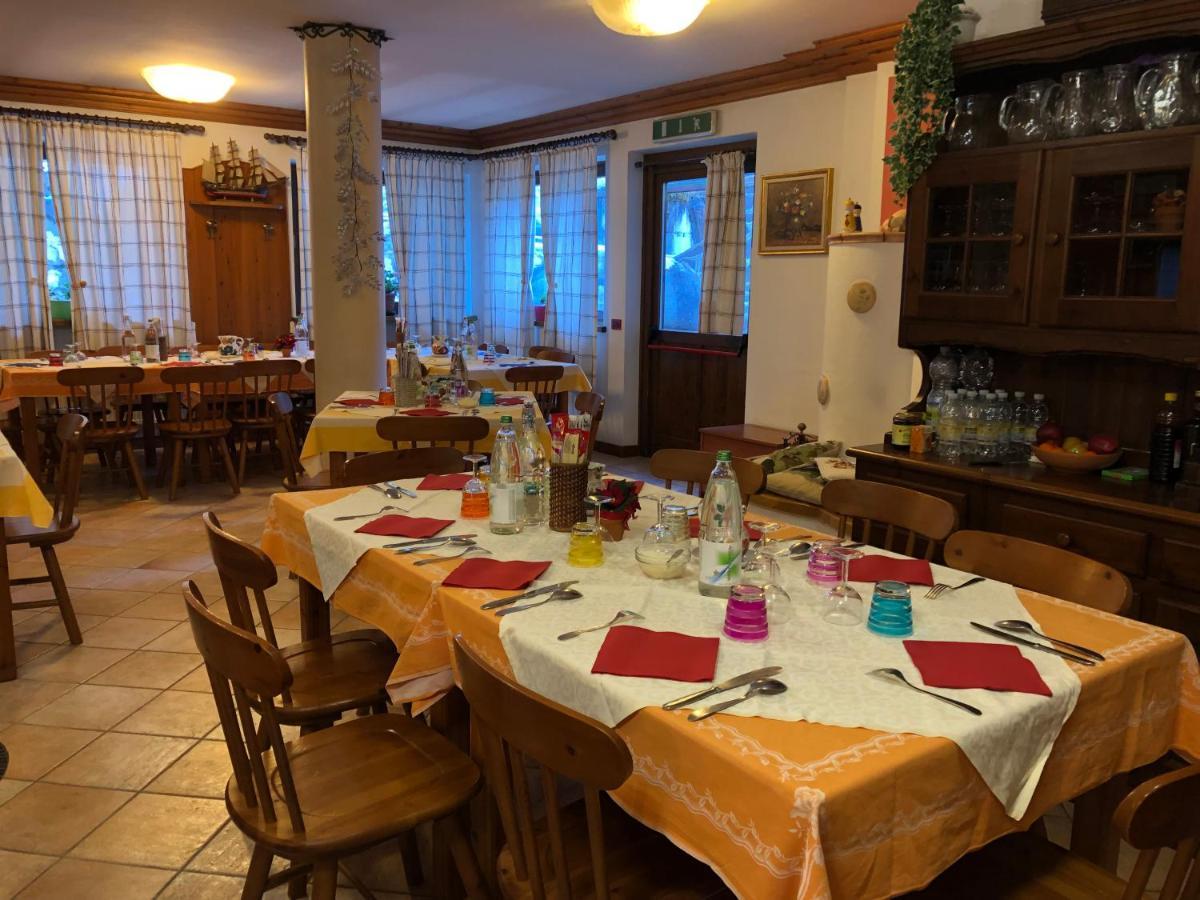 Hotel Genzianella Presenaio Kültér fotó