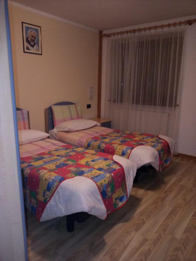 Hotel Genzianella Presenaio Kültér fotó