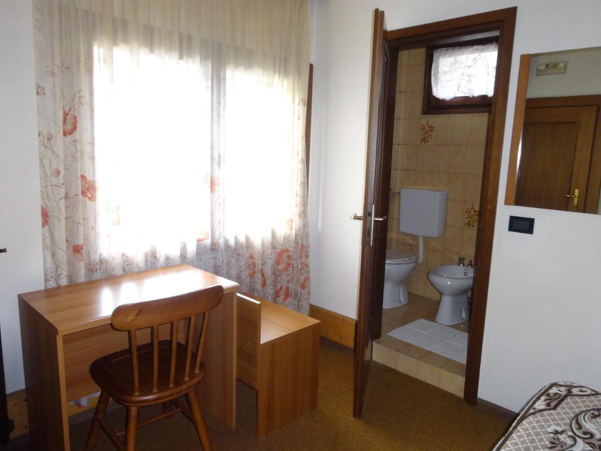 Hotel Genzianella Presenaio Kültér fotó